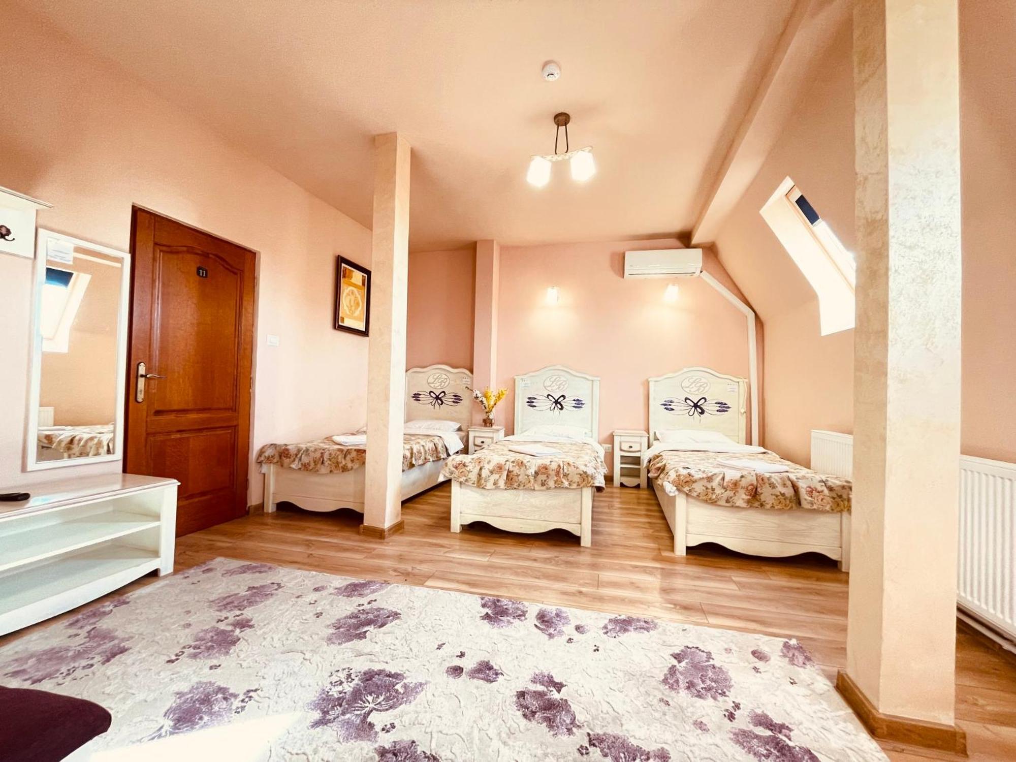 Leaganul Bucovinei Guest House Σουκεάβα Δωμάτιο φωτογραφία